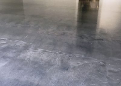 Metallic epoxy floor